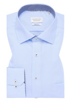 Camisa Eterna MODERN FIT UNI POPELINE azul claro con cuello Kent de corte moderno