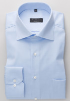 Camicia Eterna COMFORT FIT TWILL azzurro con Kent classico collar in taglio classico